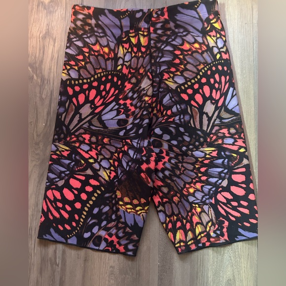 Mesh Me Smoothing High Waist Short - Picture 3 of 5